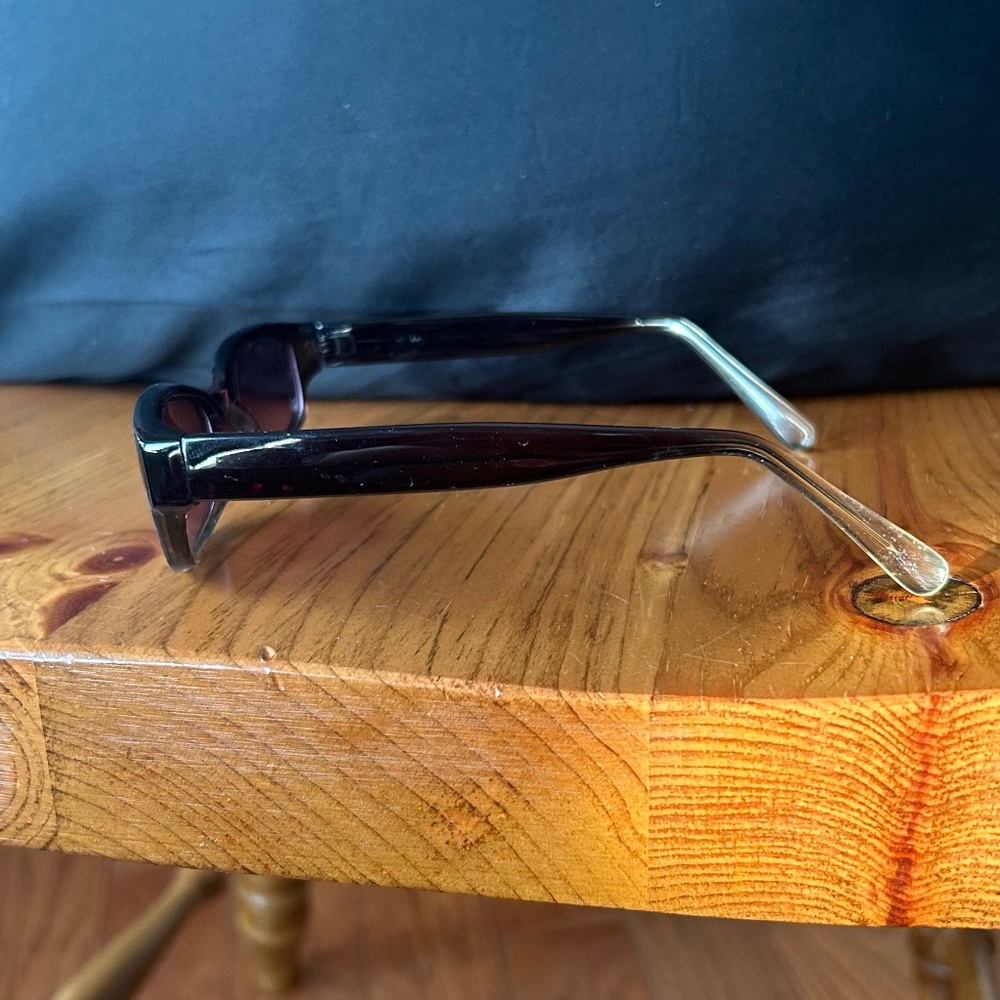 Vibtage 90s Black Rectangular Acetate Framed Sunglasses with Ombré Arms - Picture 4 of 9